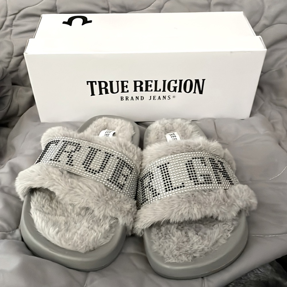 True Religion slides